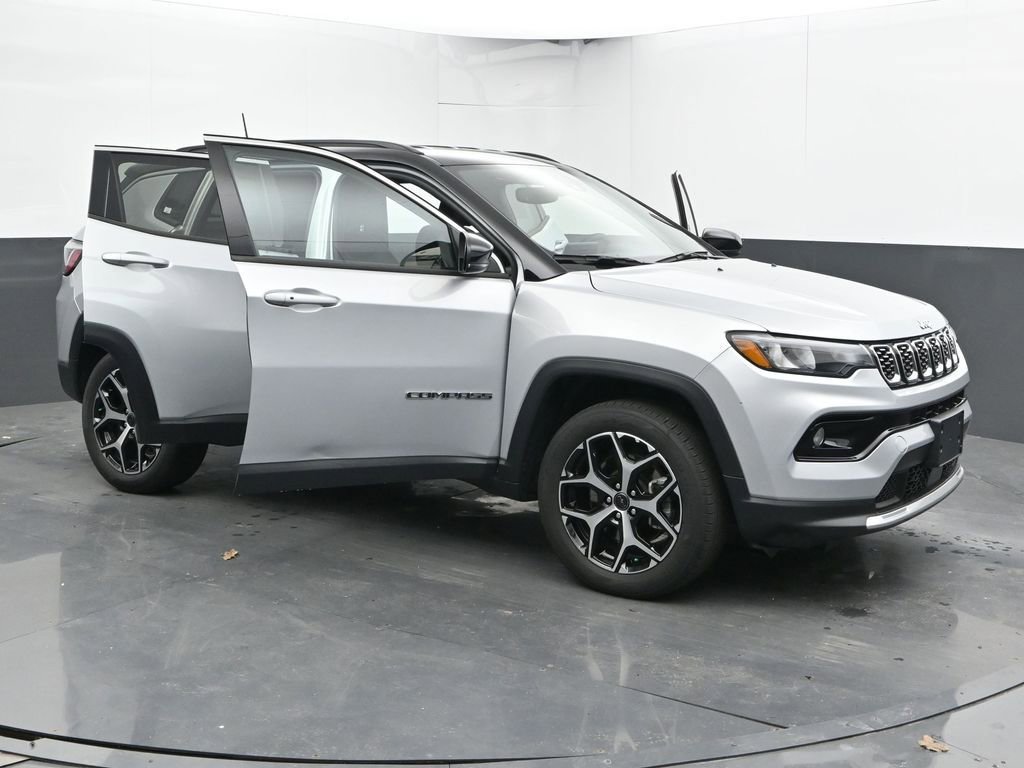 Used 2025 Jeep Compass Limited AWD/4WD image 54