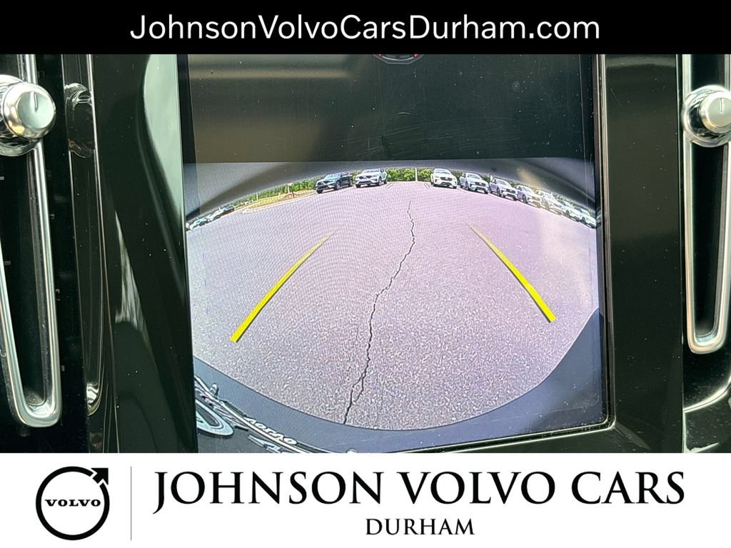 New 2026 Volvo XC40 B4 Core w/ Climate Package FWD image 23