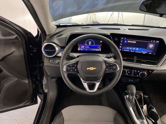 Used 2024 Chevrolet Trax LT w/ Driver Confidence Package FWD image 37