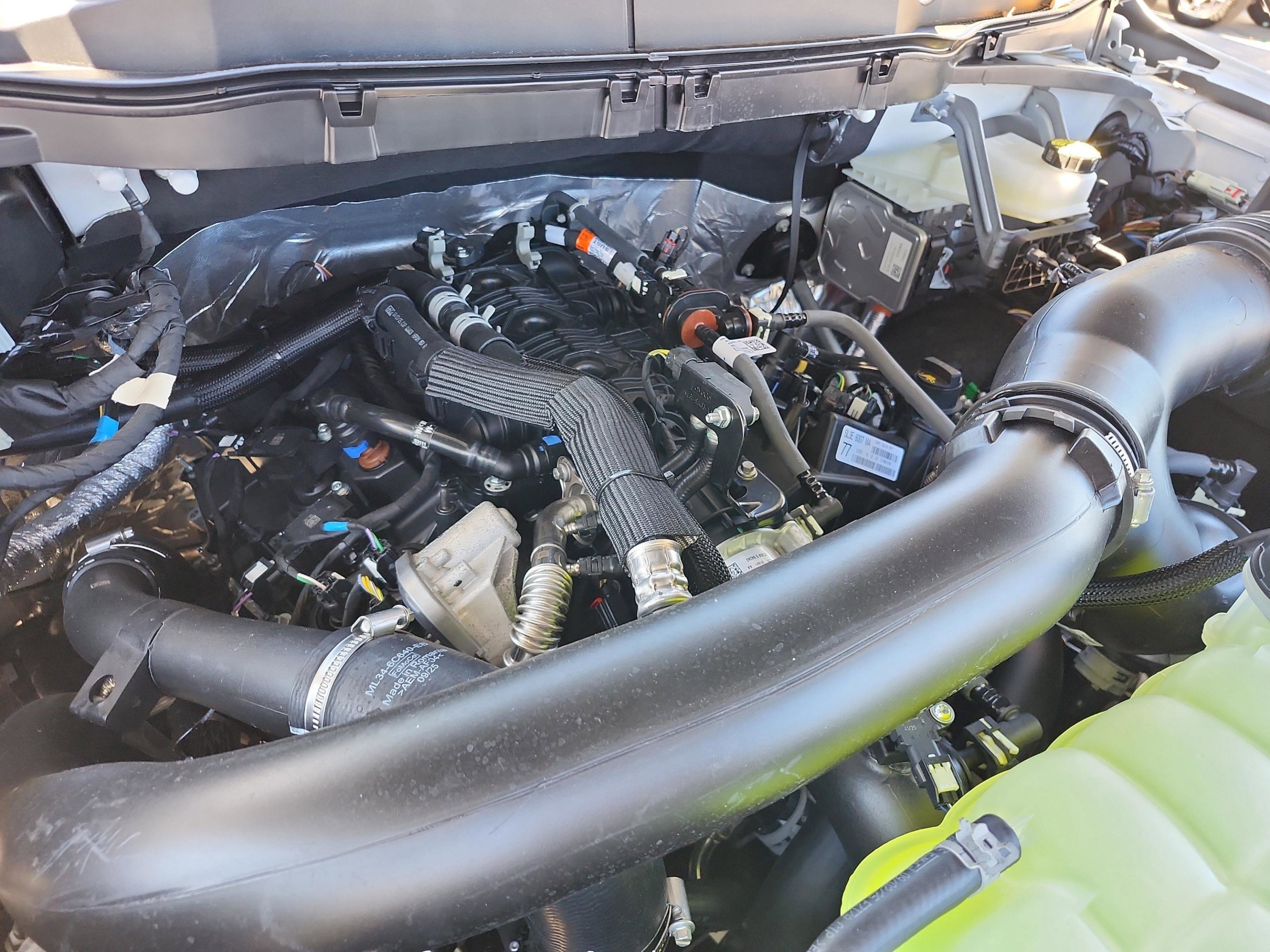 New 2025 Ford F150 Lariat w/ Equipment Group 502A High image 23