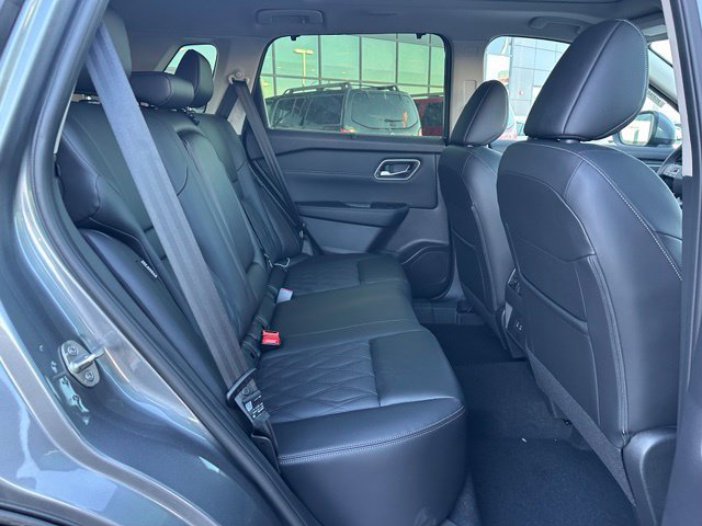 New 2026 Nissan Rogue Platinum AWD/4WD image 18