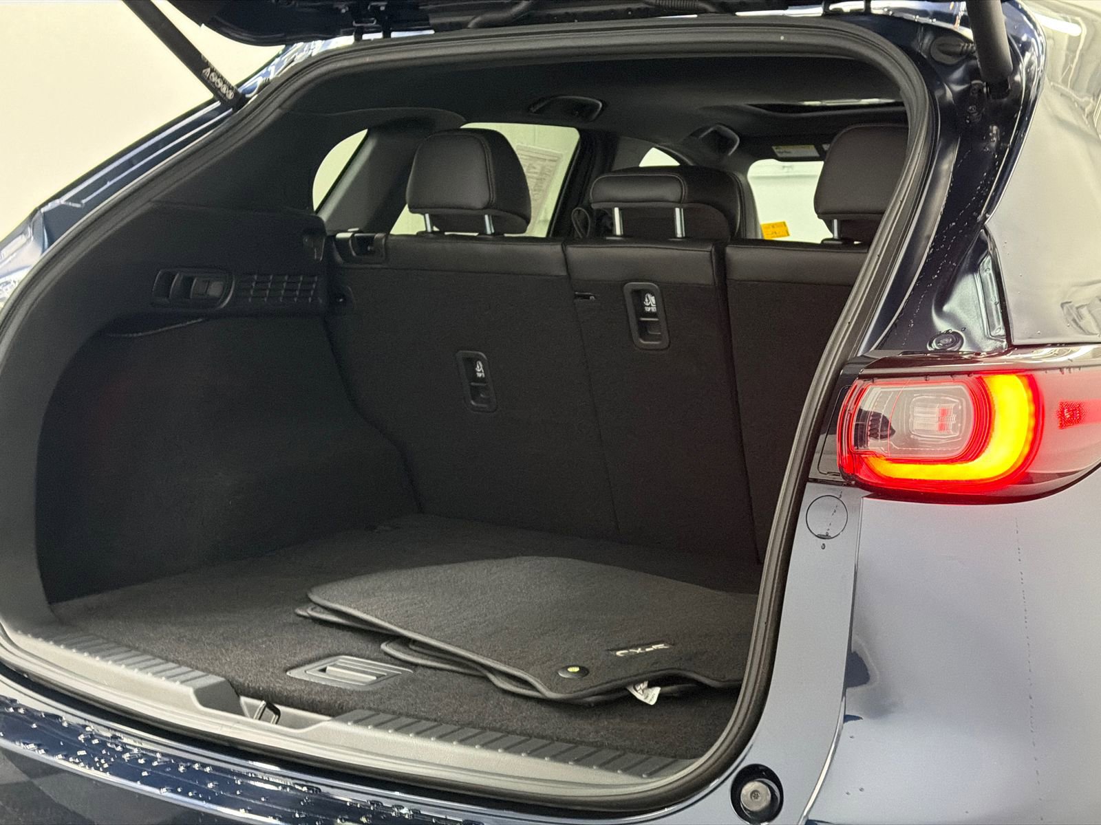 Certified 2025 MAZDA CX-5 2.5 Turbo w/ Premium Package image 8