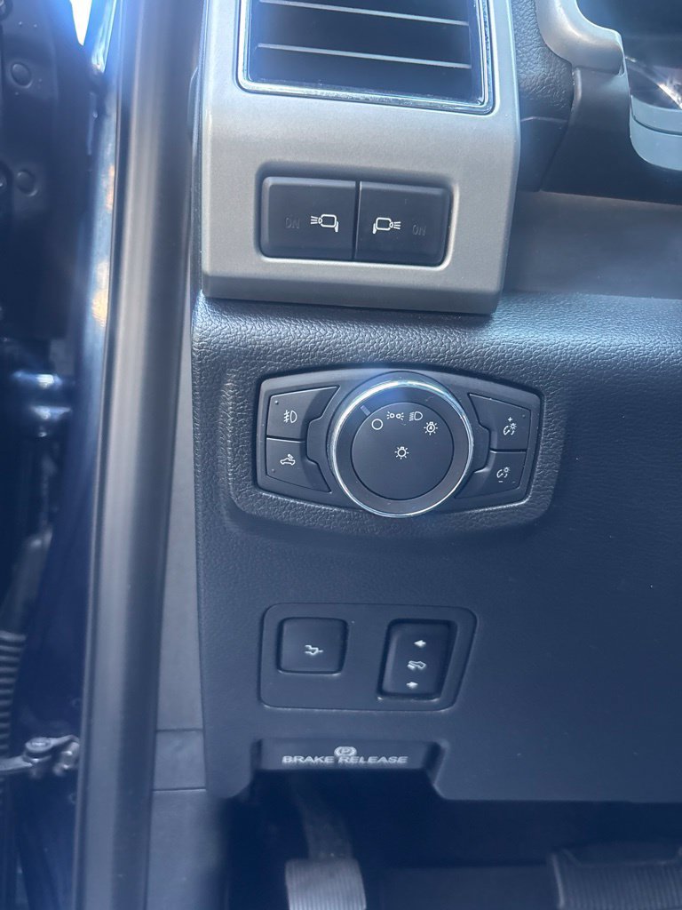 Used 2019 Ford F250 Lariat w/ Lariat Ultimate Package AWD/4WD image 17
