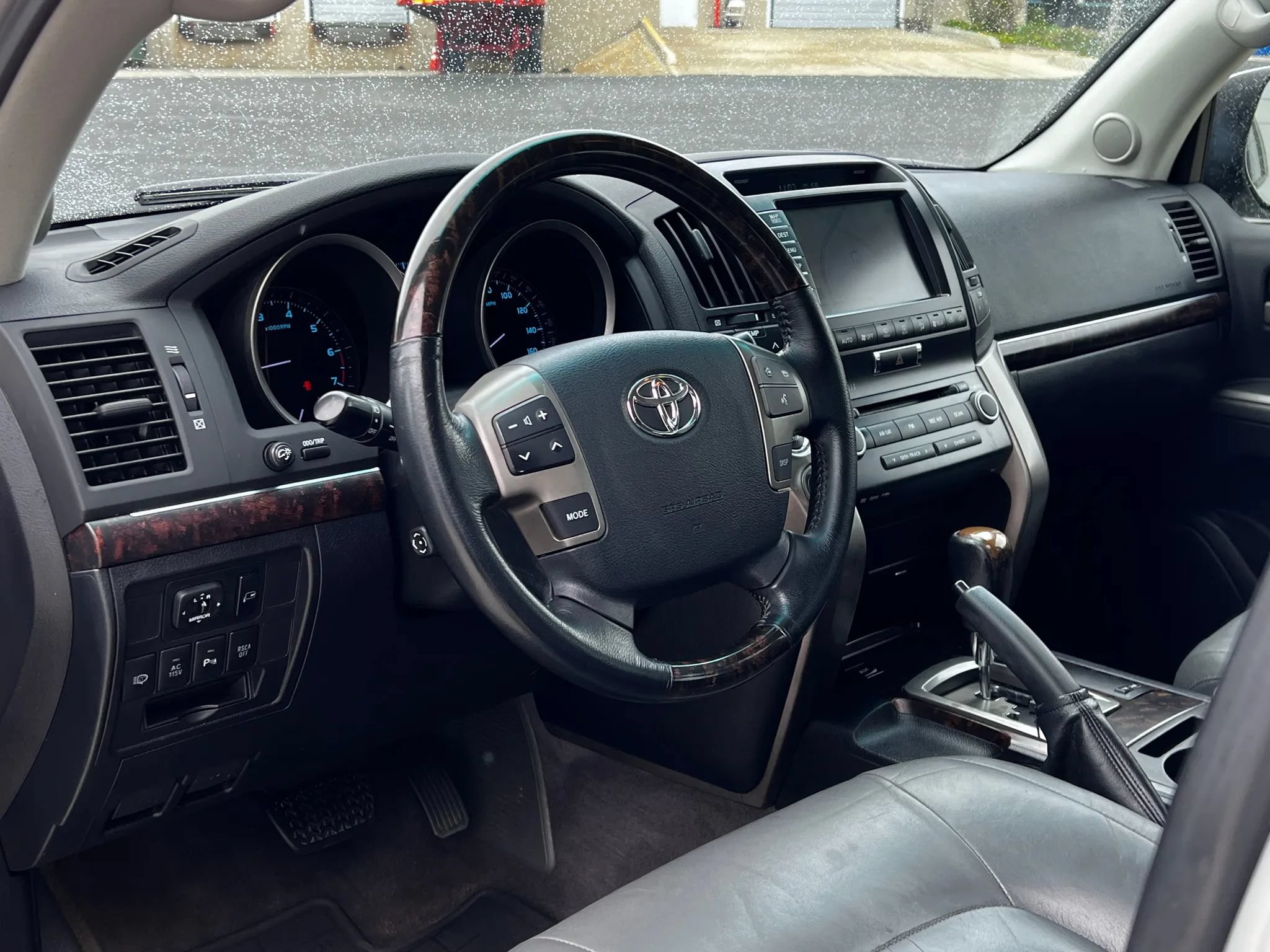 Used 2008 Toyota Land Cruiser AWD/4WD image 33