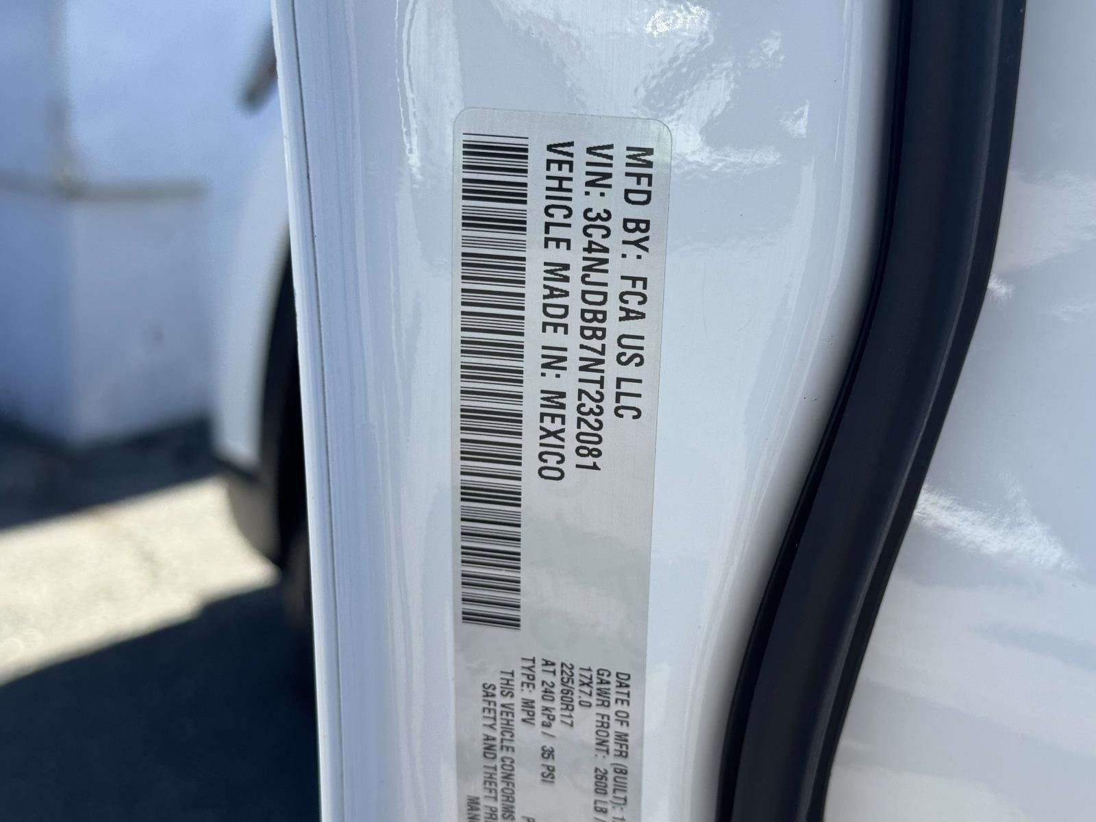 Certified 2022 Jeep Compass Latitude AWD/4WD image 32