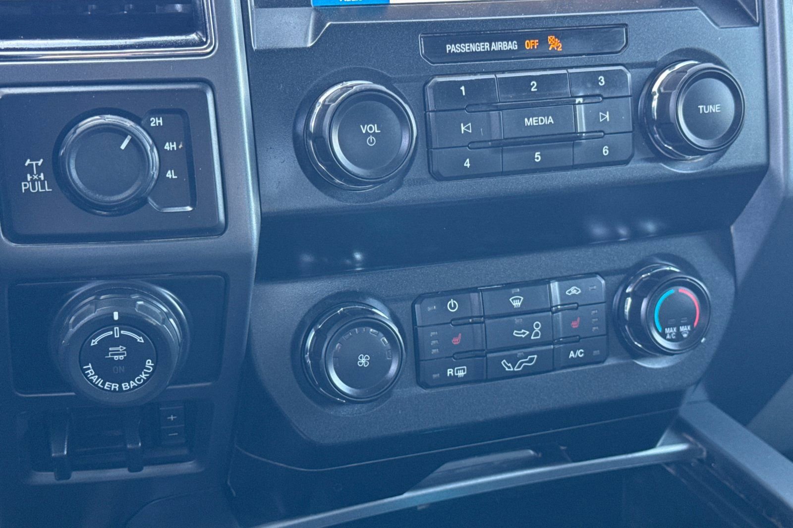 Used 2019 Ford F150 XLT w/ Equipment Group 302A Luxury image 21