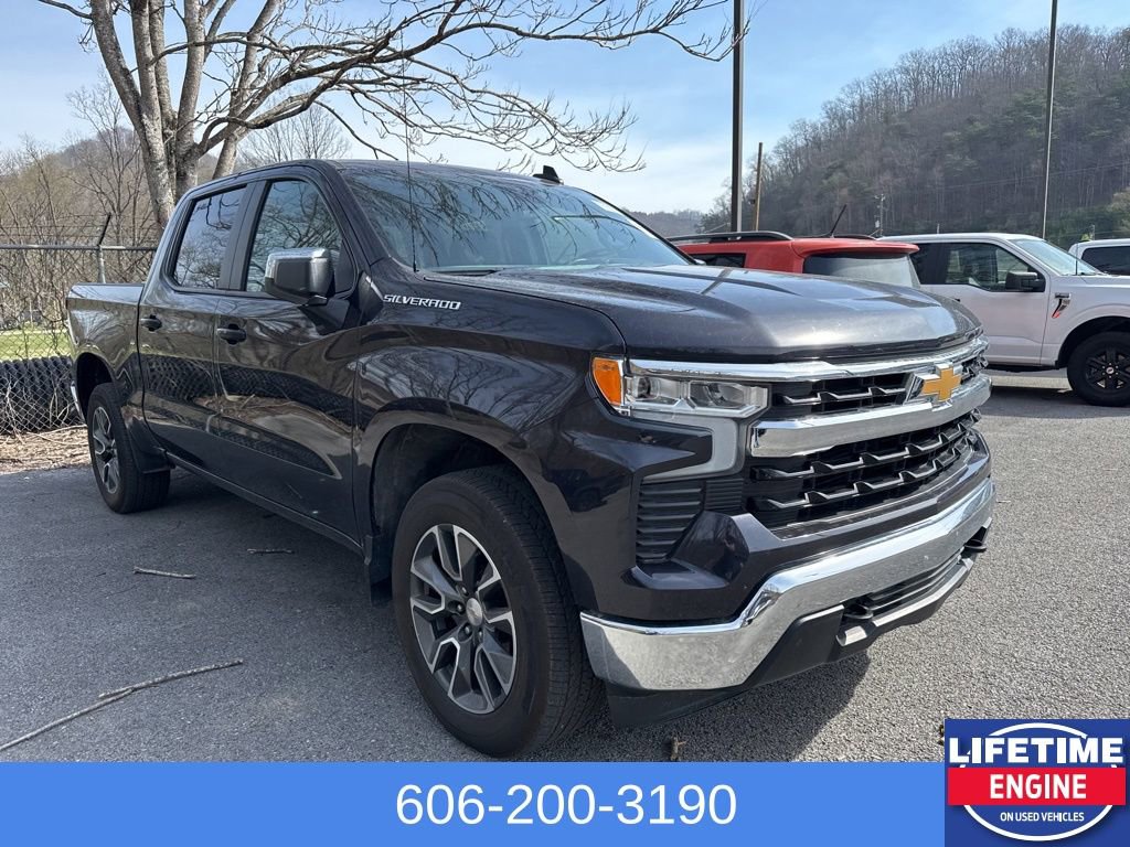 Used 2024 Chevrolet Silverado 1500 LT AWD/4WD image 6