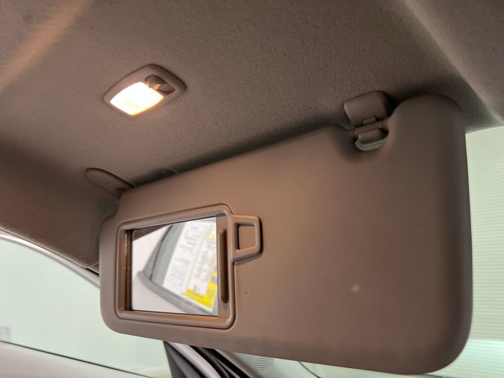 Used 2025 Hyundai Kona SEL FWD image 64