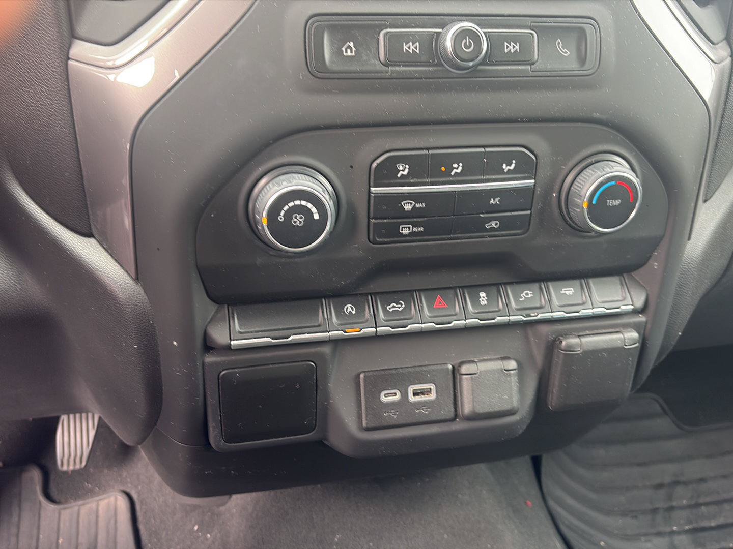 Used 2022 Chevrolet Silverado 1500 Custom RWD image 12