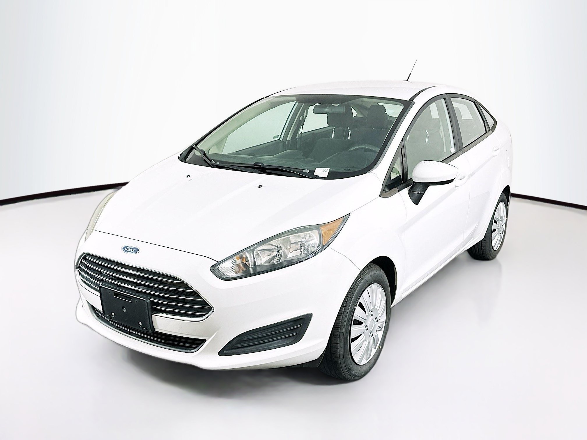 Used 2018 Ford Fiesta S FWD image 3