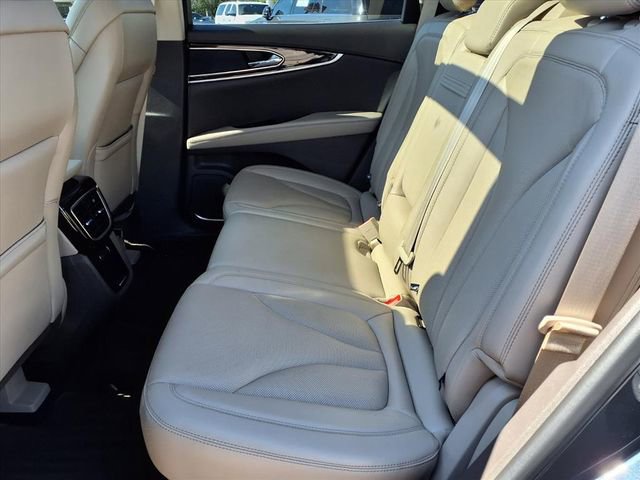 Certified 2023 Lincoln Nautilus Reserve image 8