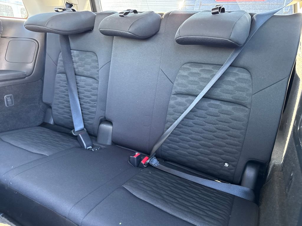 Used 2025 Nissan Pathfinder SV image 7