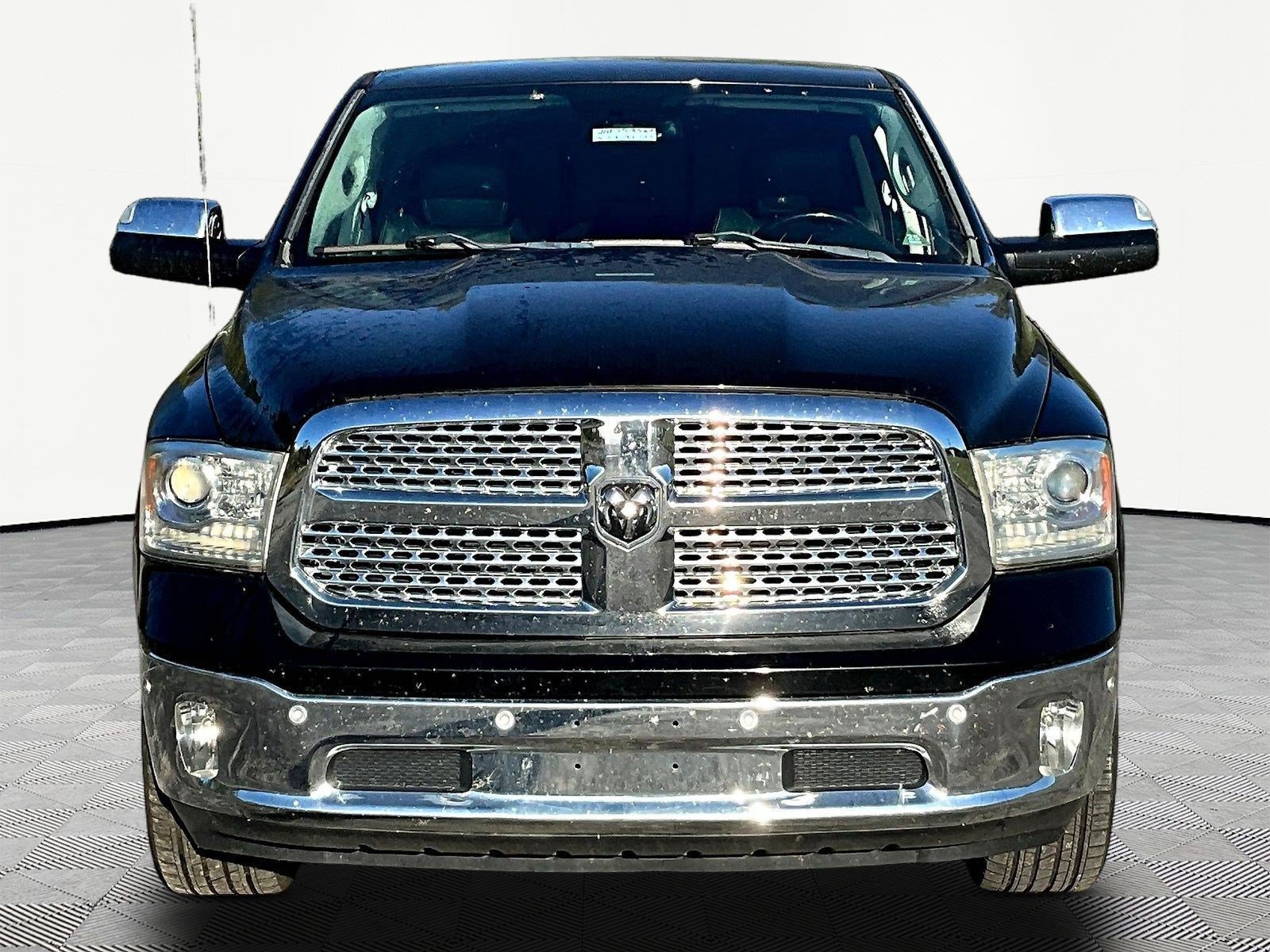 Used 2015 RAM 1500 Laramie w/ Convenience Group AWD/4WD image 10