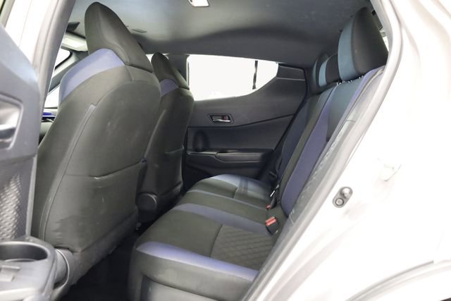 Used 2020 Toyota C-HR XLE FWD image 28