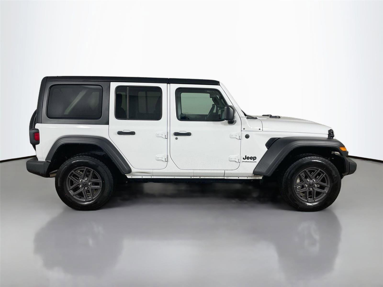 Used 2024 Jeep Wrangler Sport S image 8