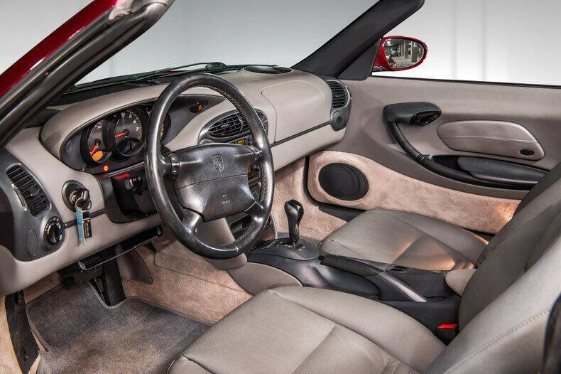 Used 1999 Porsche Boxster image 14