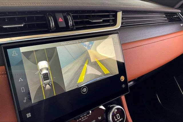 New 2025 Jaguar F-PACE R-Dynamic S AWD/4WD image 26