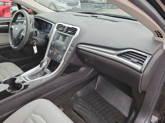 Used 2015 Ford Fusion S image 30