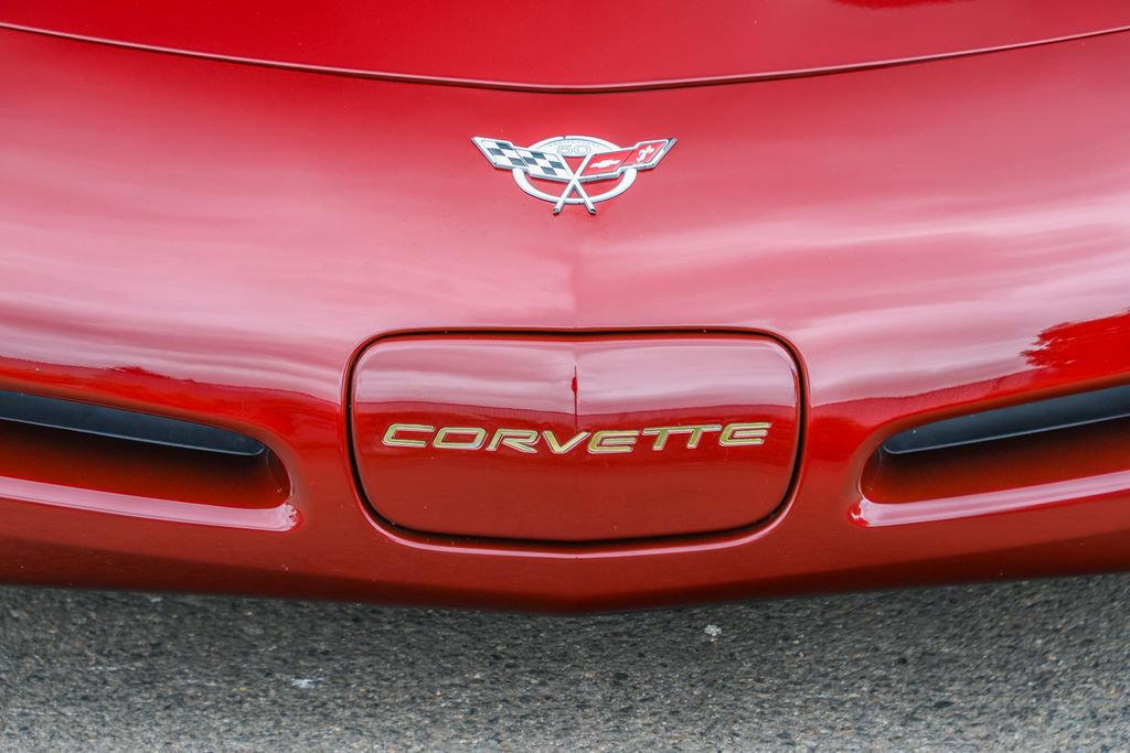 Used 2003 Chevrolet Corvette Coupe w/ Preferred Equipment Group RWD image 57