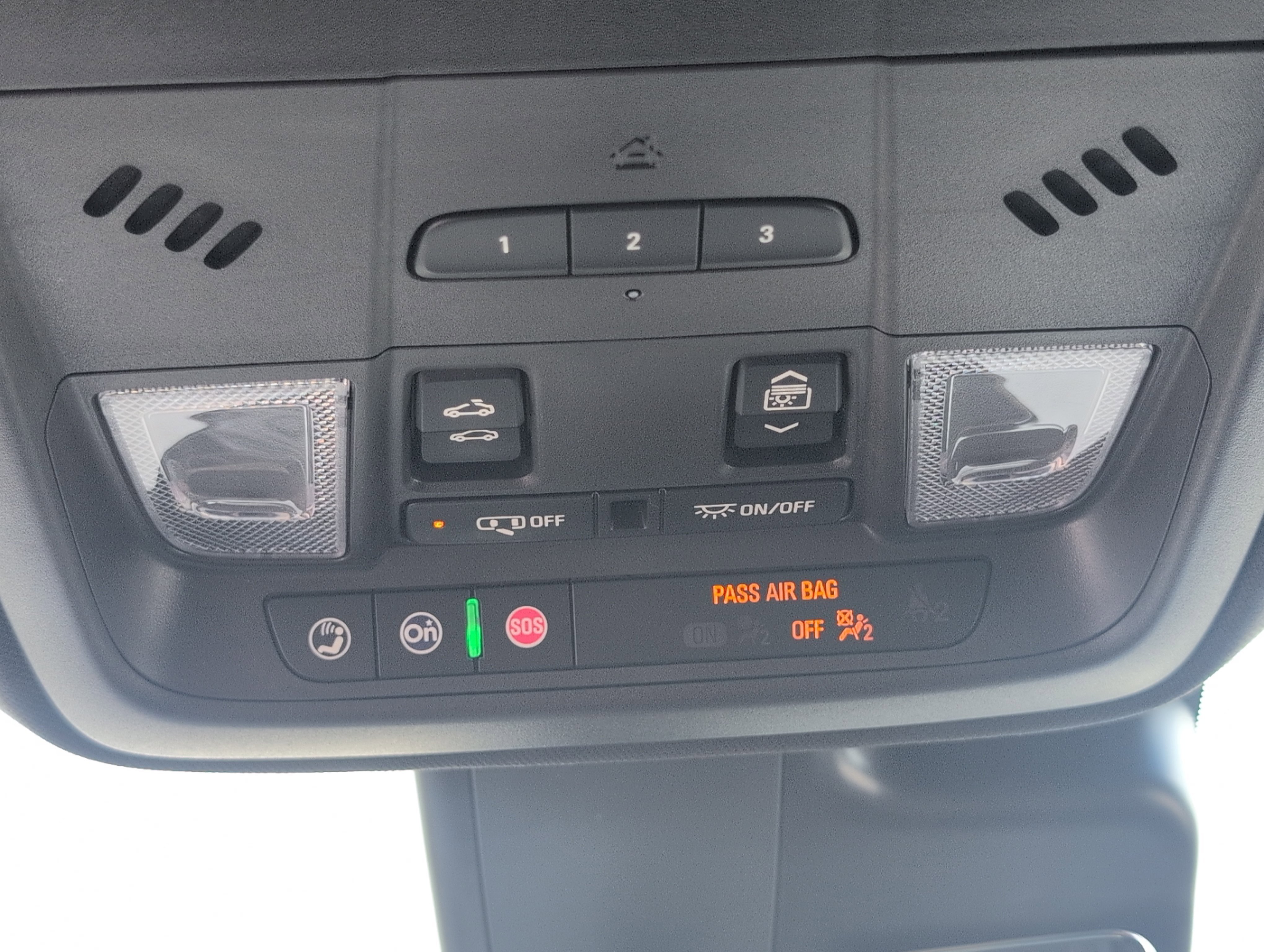 Certified 2022 Cadillac XT4 Sport w/ Enhanced Visibility Package FWD image 18