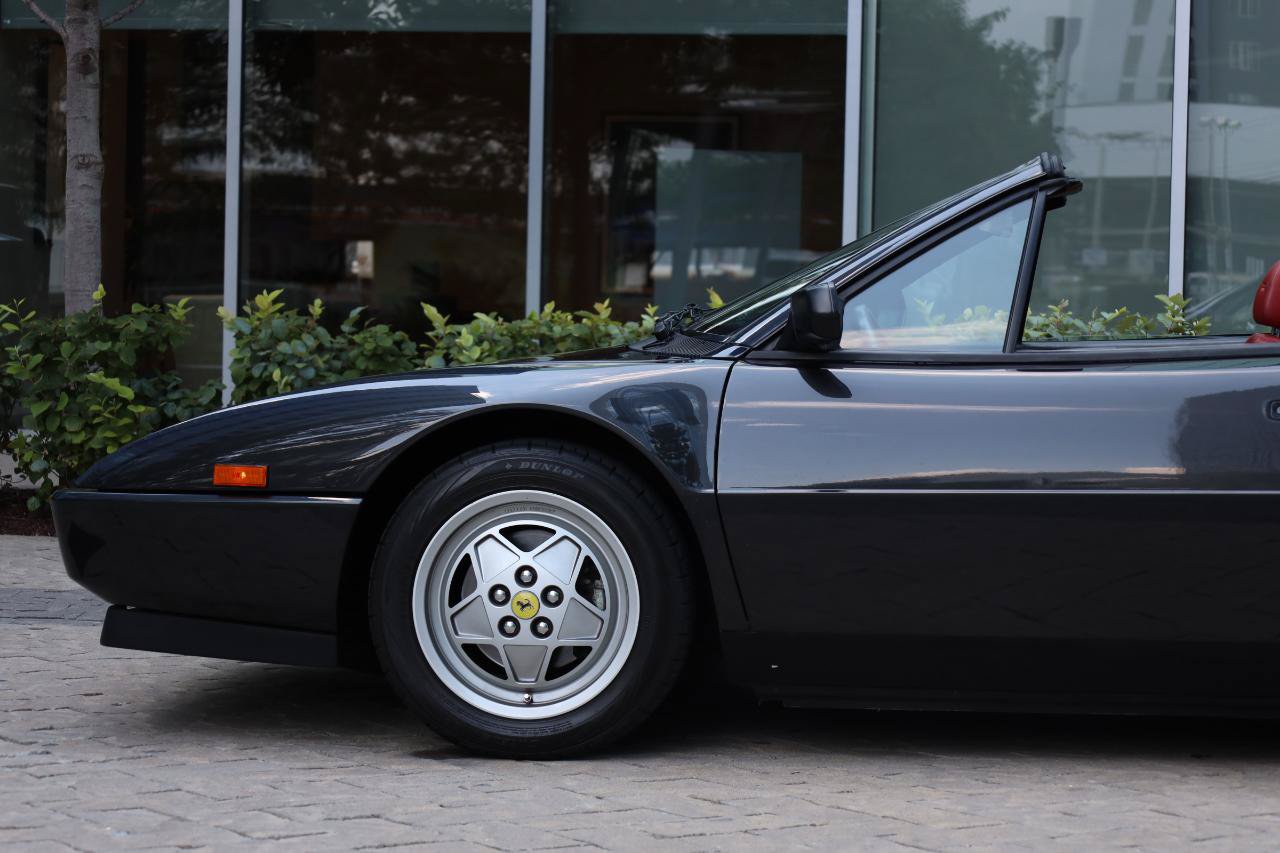 Used 1989 Ferrari Mondial T Cabriolet RWD image 81