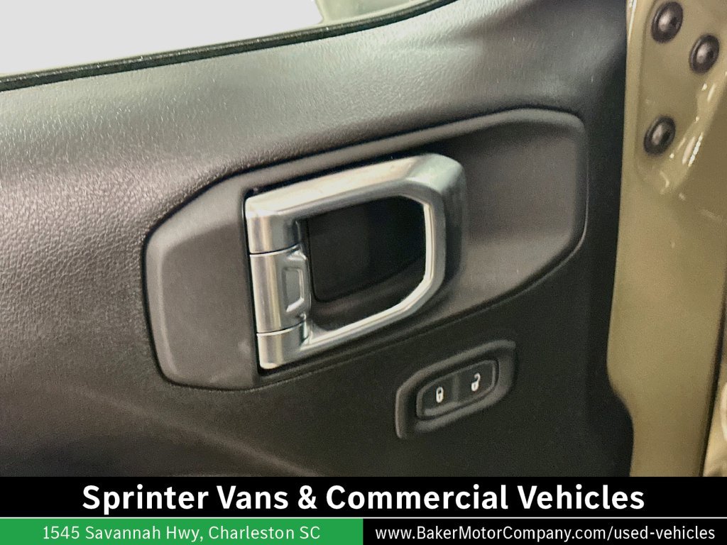 Used 2025 Jeep Wrangler Sport AWD/4WD image 18