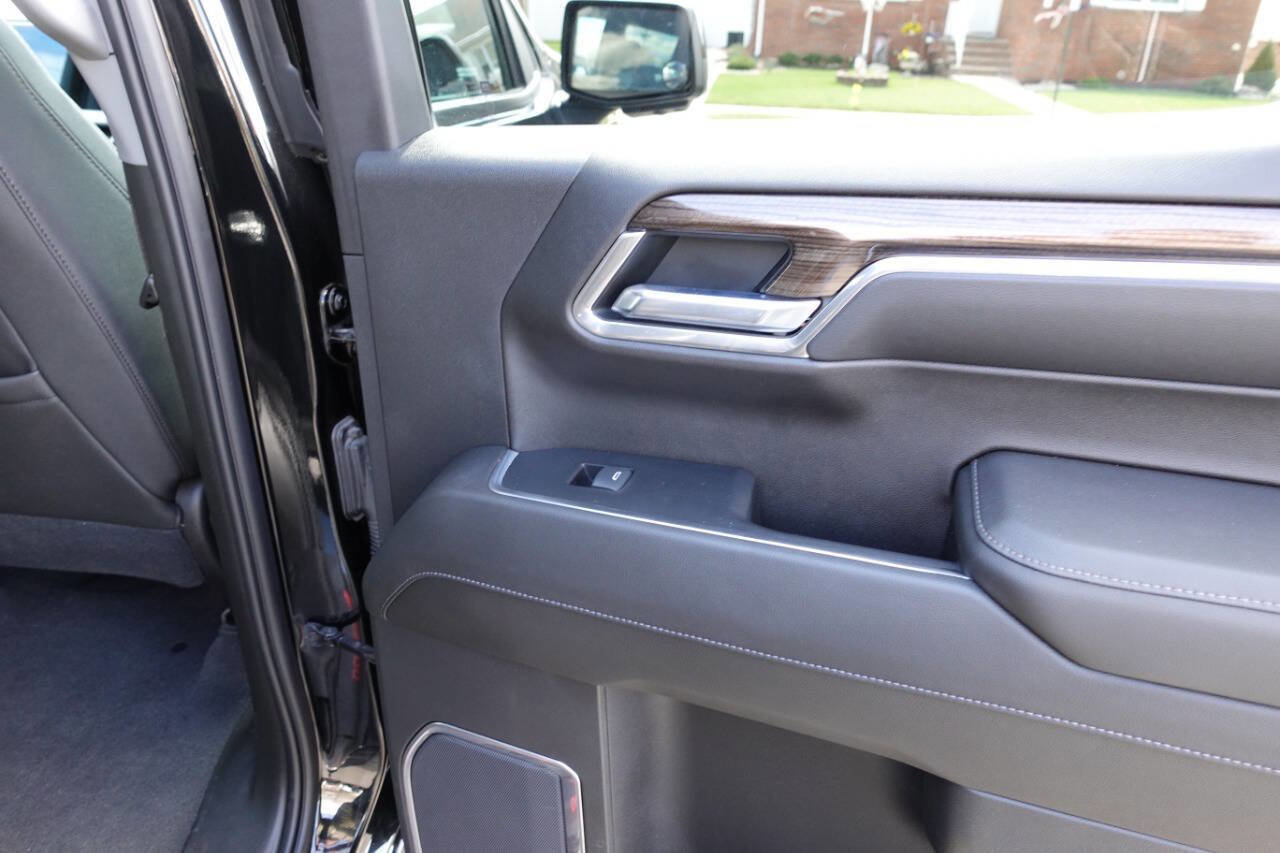 Used 2022 Chevrolet Silverado 1500 LT Trail Boss w/ LT Trail Boss Premium Package AWD/4WD image 37