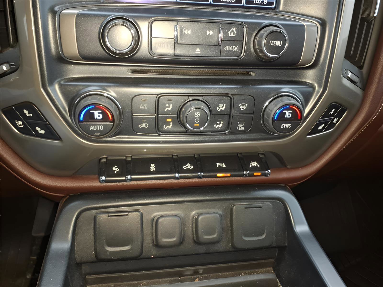 Used 2016 Chevrolet Silverado 1500 High Country image 25