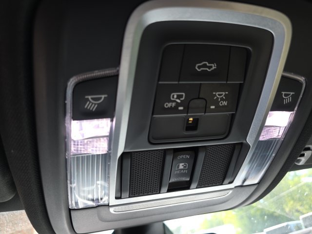 Used 2020 RAM 1500 Laramie w/ Sport Appearance Package AWD/4WD image 25