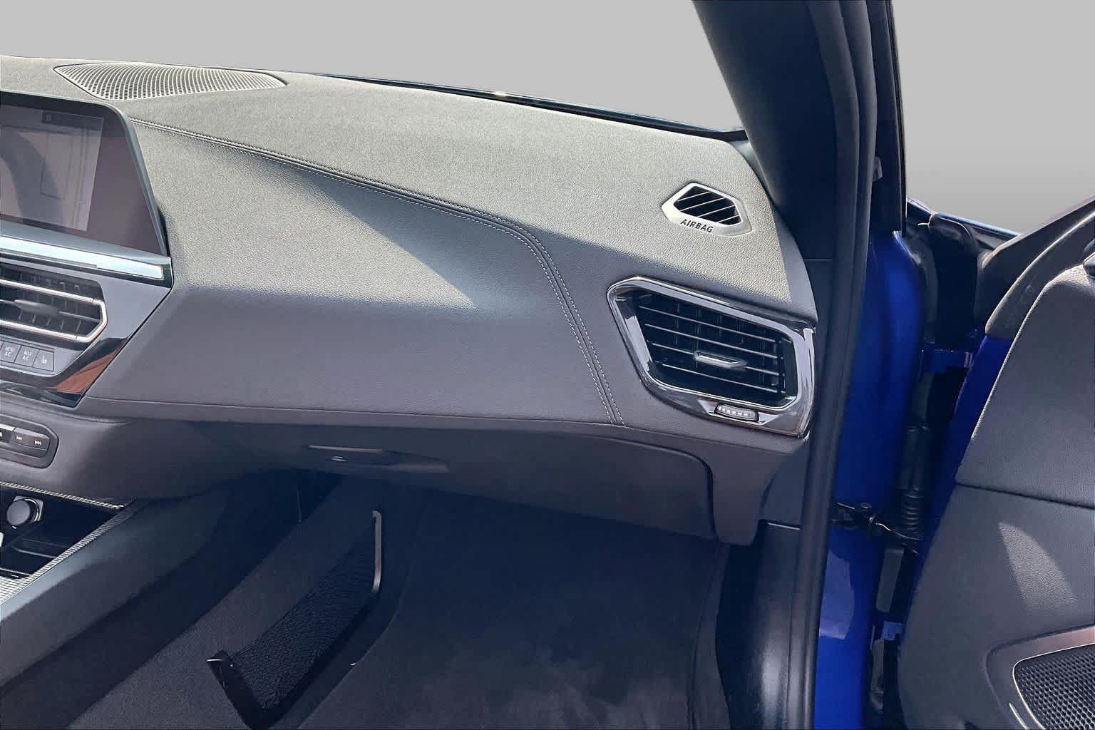 Used 2026 BMW Z4 M40i RWD image 18