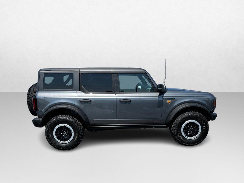 Used 2023 Ford Bronco Badlands image 2
