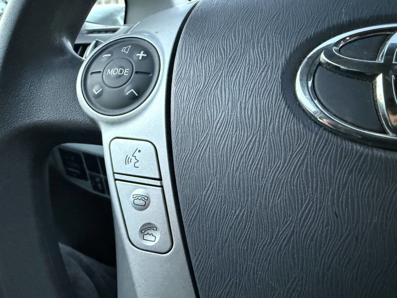 Used 2010 Toyota Prius Three FWD image 34