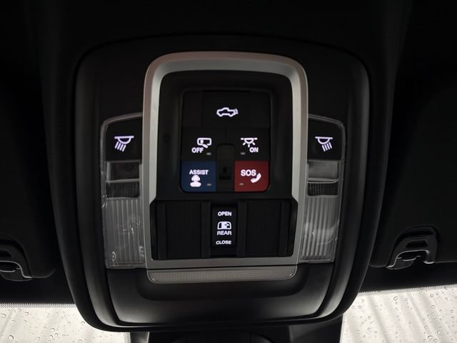 Used 2023 RAM 1500 Laramie AWD/4WD image 26