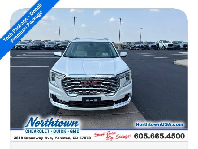 Used 2024 GMC Terrain Denali w/ Denali Premium Package AWD/4WD video 3