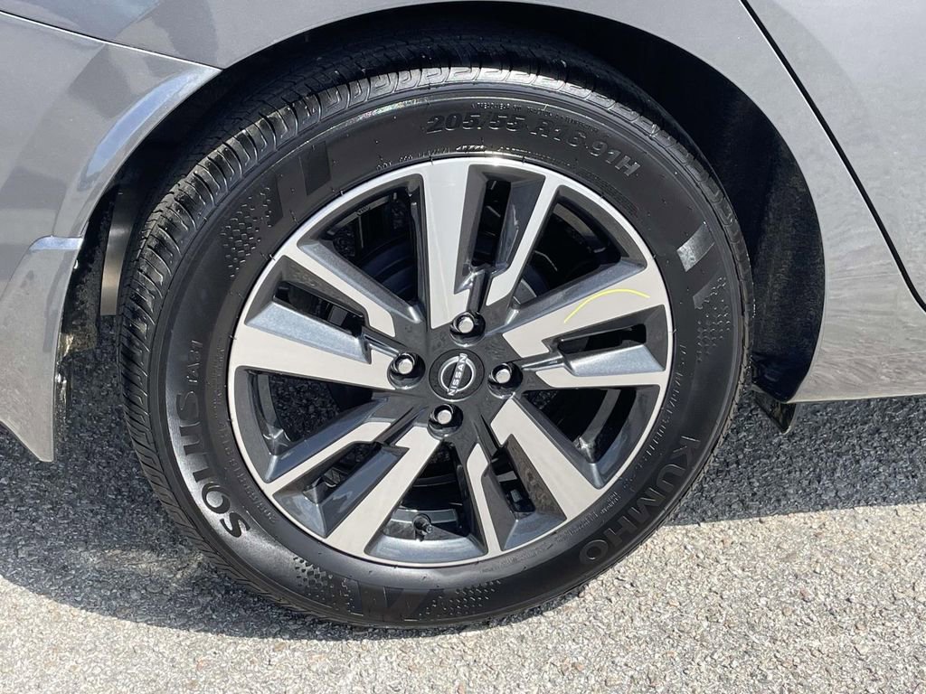 Used 2025 Nissan Versa S w/ S Plus Package image 7