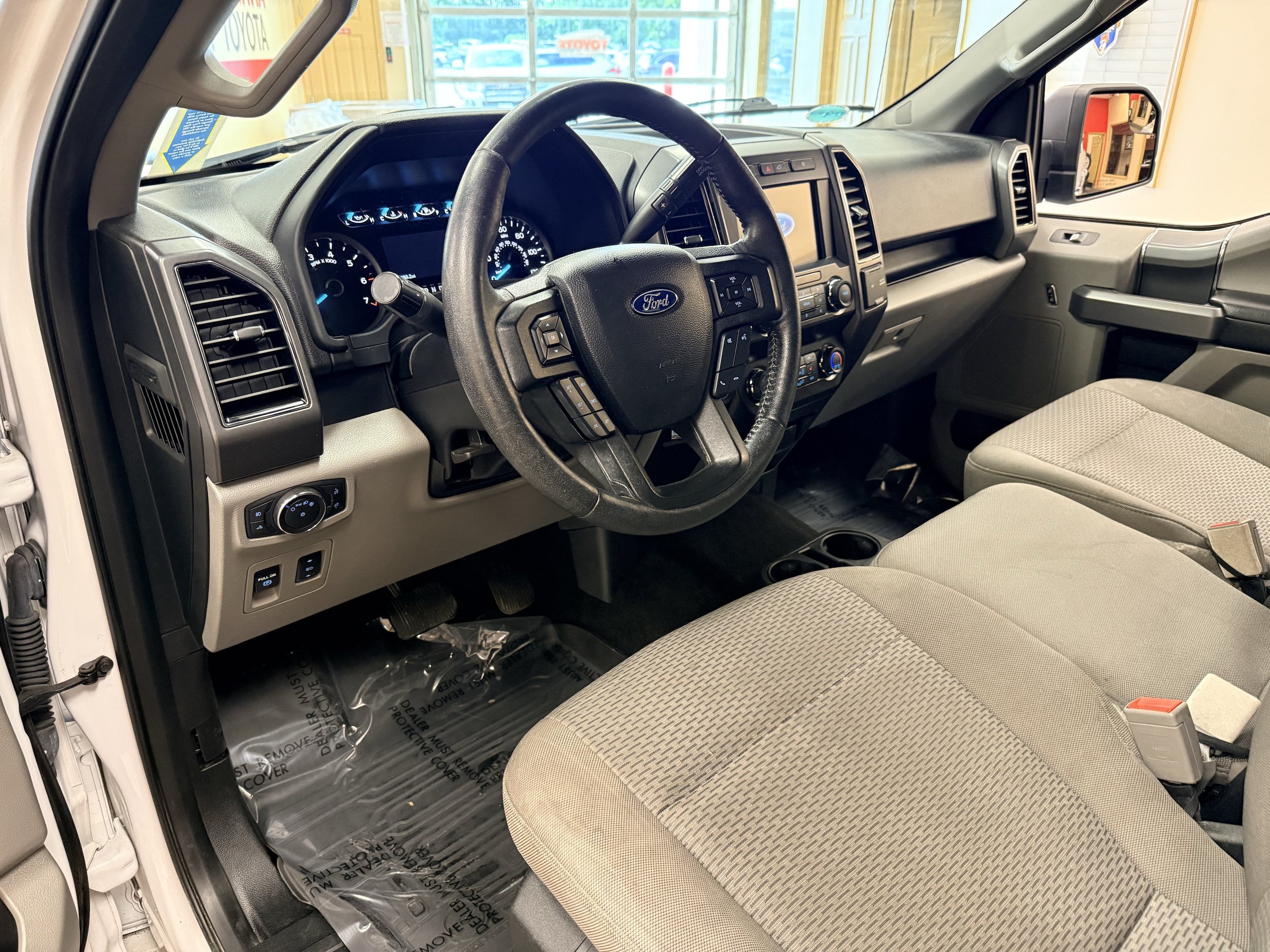 Used 2019 Ford F150 XLT w/ Equipment Group 302A Luxury AWD/4WD image 9