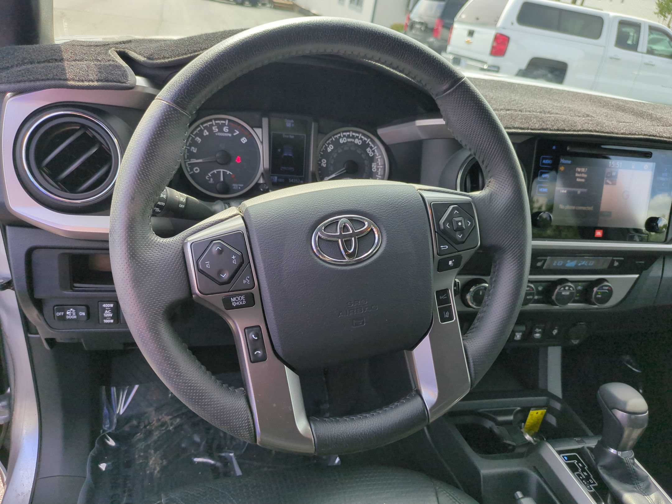 Used 2019 Toyota Tacoma Limited AWD/4WD image 18