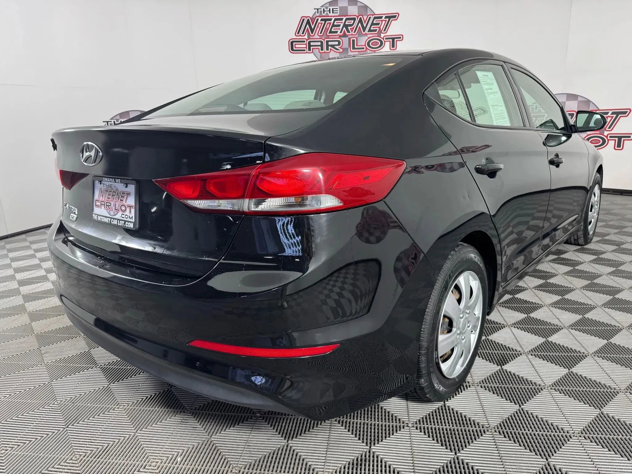 Used 2018 Hyundai Elantra SE w/ Cargo Package FWD image 24