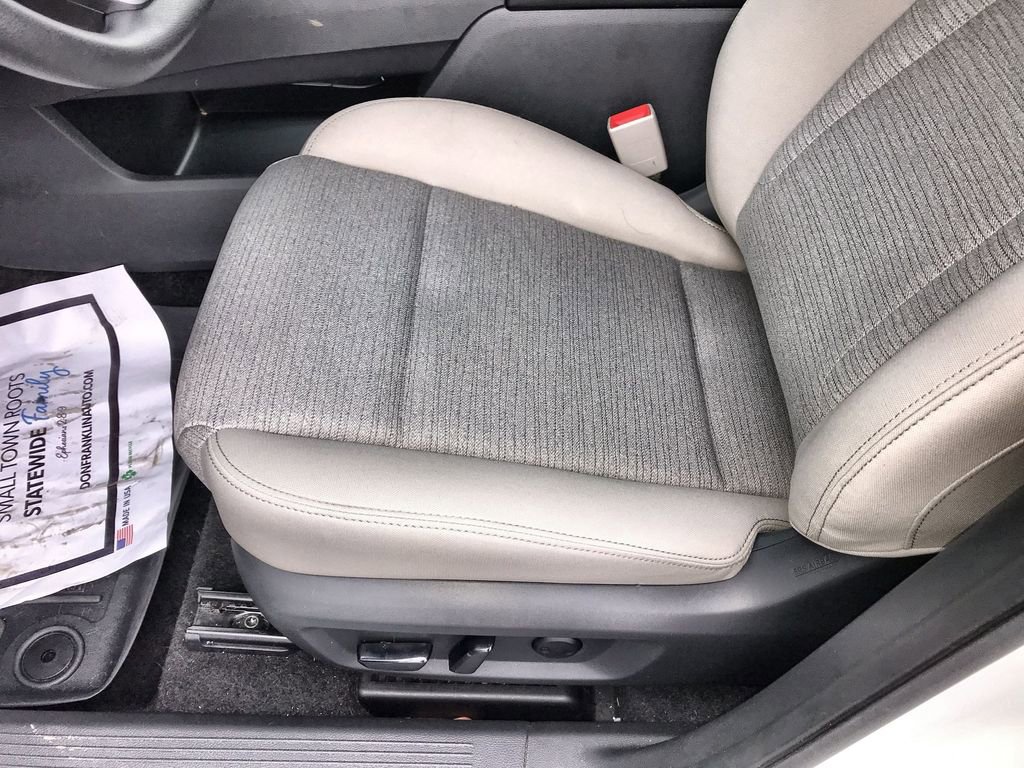 Used 2023 Nissan Rogue SV image 12