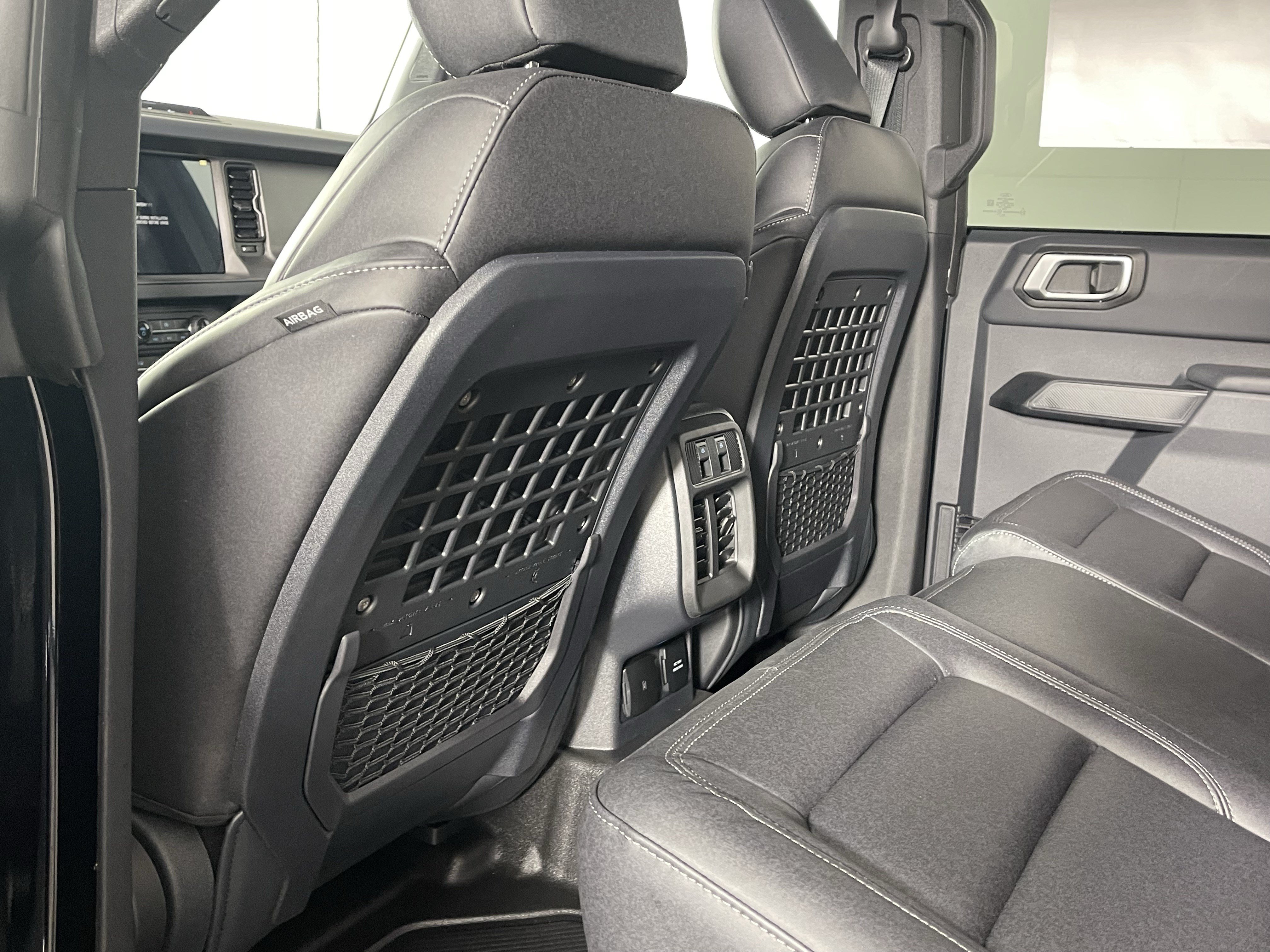 New 2026 Ford Bronco Big Bend w/ Black Diamond Package AWD/4WD image 16