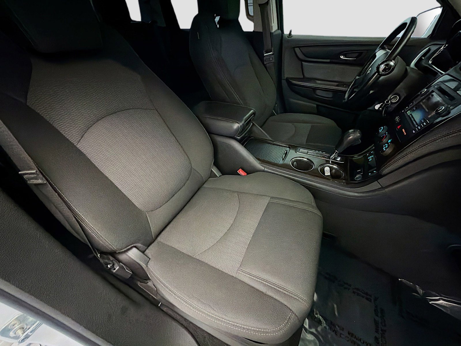 Used 2017 Chevrolet Traverse LT w/ Style and Technology Package FWD image 15