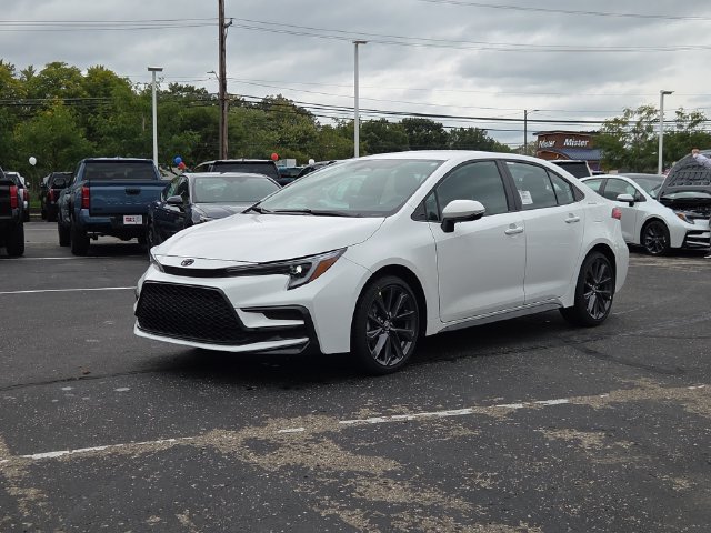 New 2026 Toyota Corolla SE w/ SE Package FWD image 2