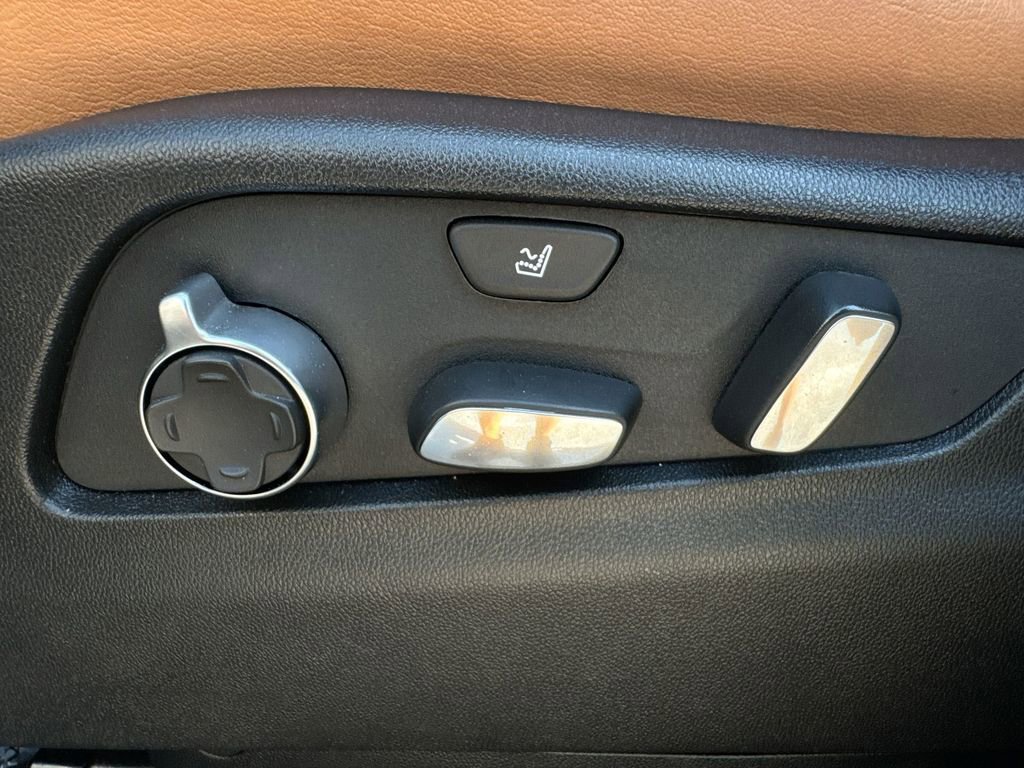 Used 2025 Cadillac XT4 Sport image 14