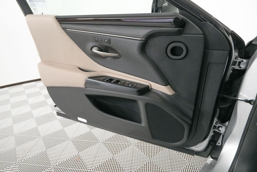 Certified 2020 Lexus ES 350 w/ Premium Package image 12