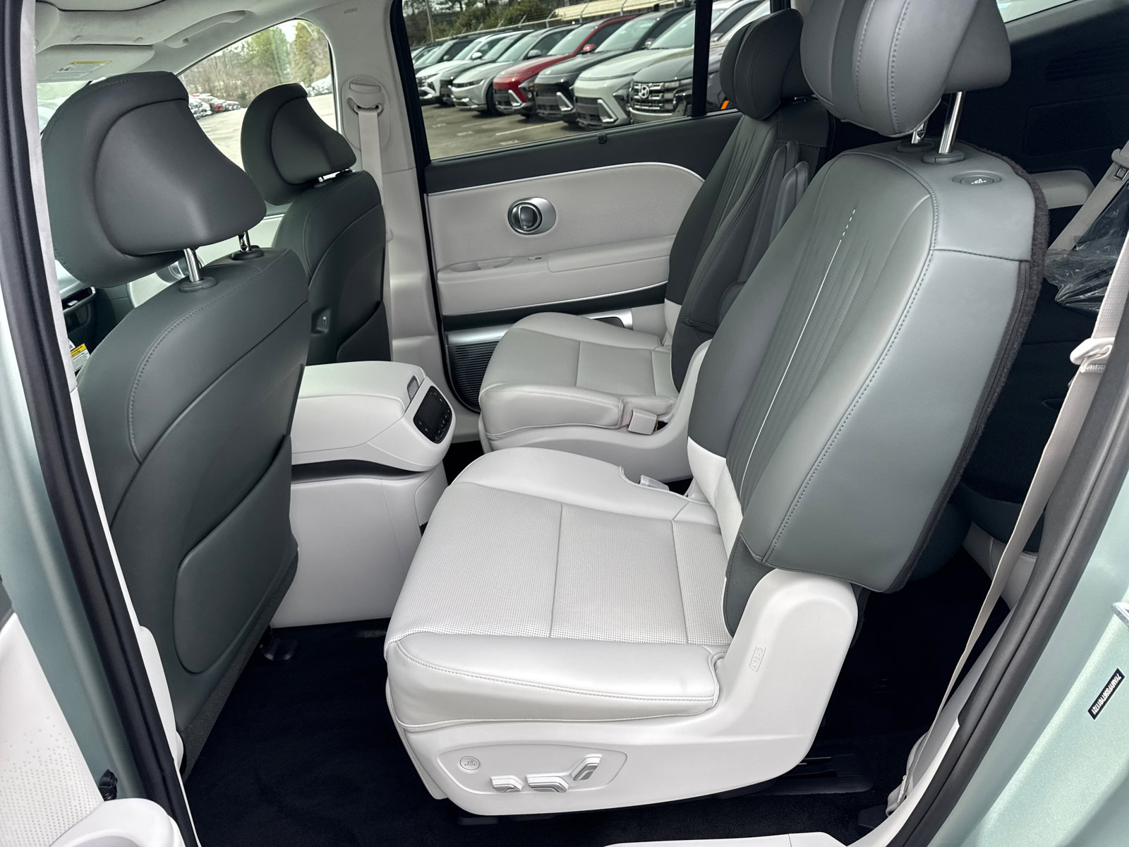 New 2026 Hyundai Ioniq 9 Calligraphy image 12