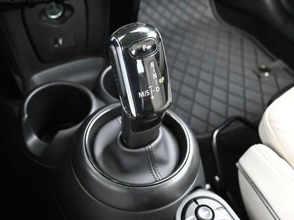 Used 2024 MINI Cooper S w/ Signature Upholstery Package image 22