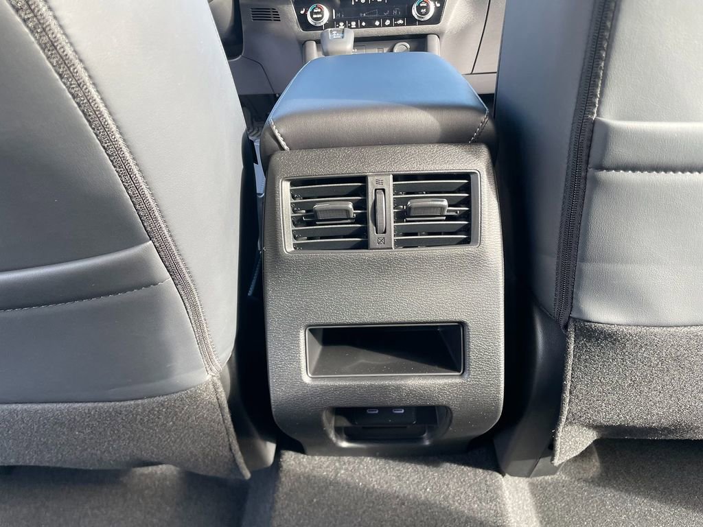 New 2026 Mitsubishi Outlander SE image 28