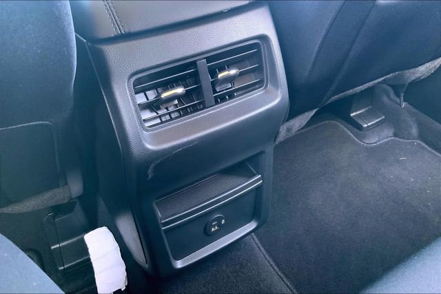 Used 2022 Ford Edge SE w/ Black Appearance Package image 31