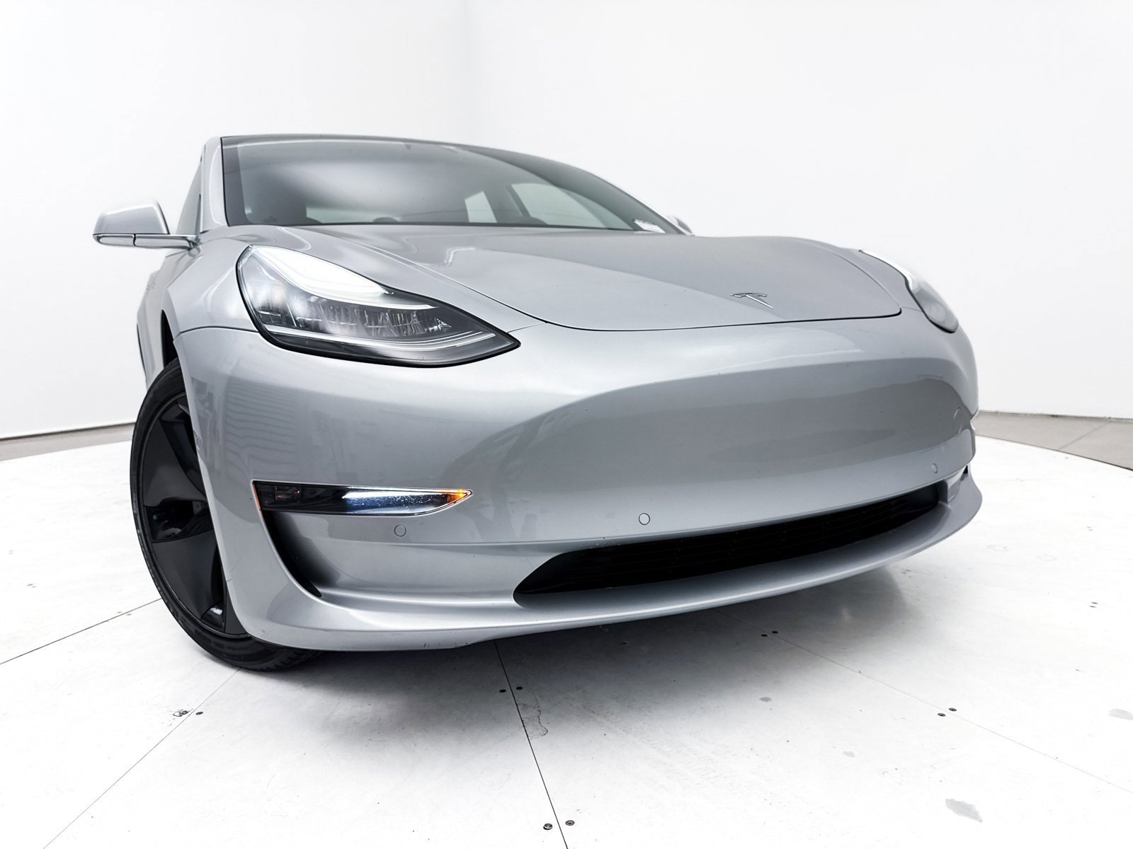 Used 2018 Tesla Model 3 Long Range image 6