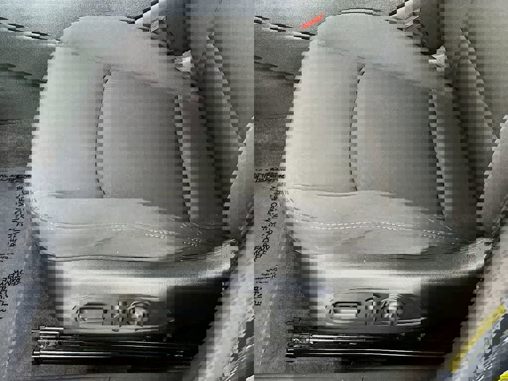 Used 2021 Chevrolet Malibu RS FWD image 29